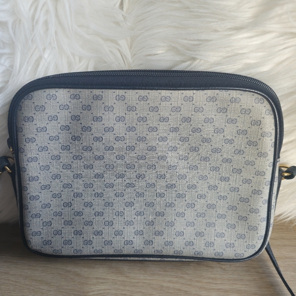 Authentic Gucci micro navy bag - Picture 4 of 15